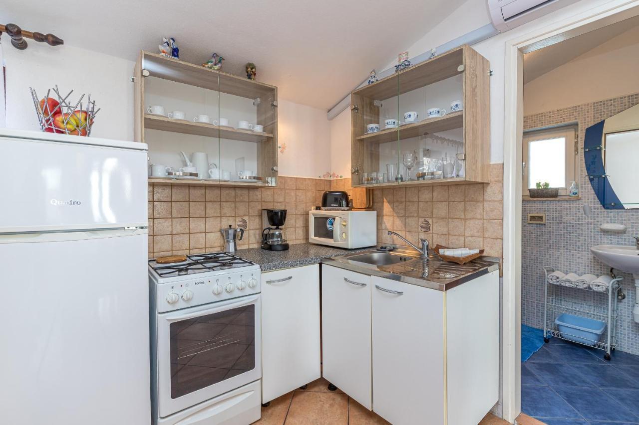 Apartments Junek Ровинь Экстерьер фото