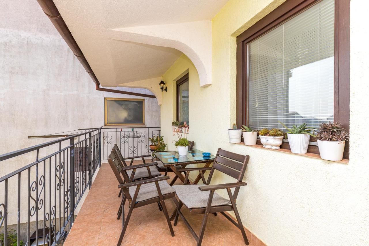 Apartments Junek Ровинь Экстерьер фото